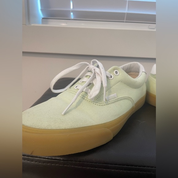 Vans Era Shoes: Mint Green with White accents and Gum Soles, size 11 - Picture 3 of 6